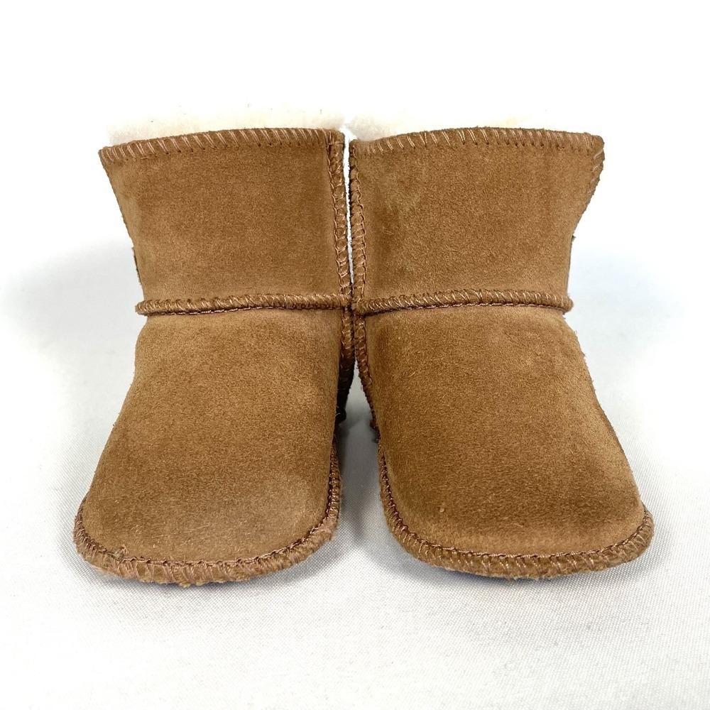 UGG Erin 5202 Baby Booties Tan Suede Sheepskin Size S 0-3 Months - Picture 4 of 8